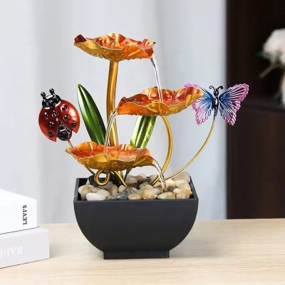 25x16x10cm Ατμοσφαιρικό Συντριβάνι Feng Shui με Λωτούς, Πεταλούδα, Πασχαλίτσα και Τρεχούμενο Νερό Επιτραπέζιας Διακόσμησης